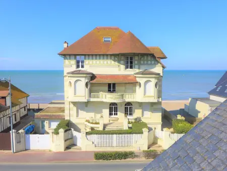 Appartement Kennedy à 15 m de la plage, Villers sur Mer : photo 14