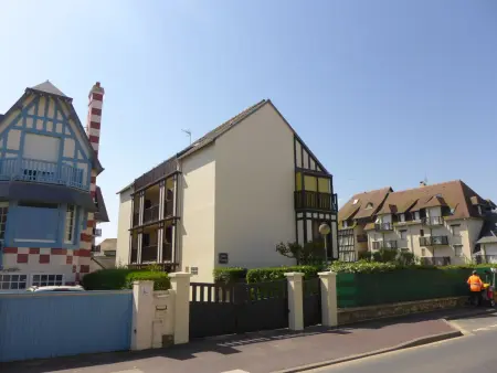 Appartement Kennedy à 15 m de la plage, Villers sur Mer : photo 15