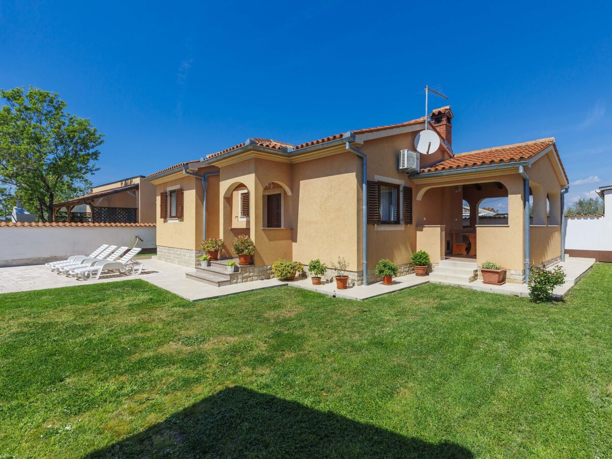 Maison Nina à Pula : 500 m de la plage - Photo 1