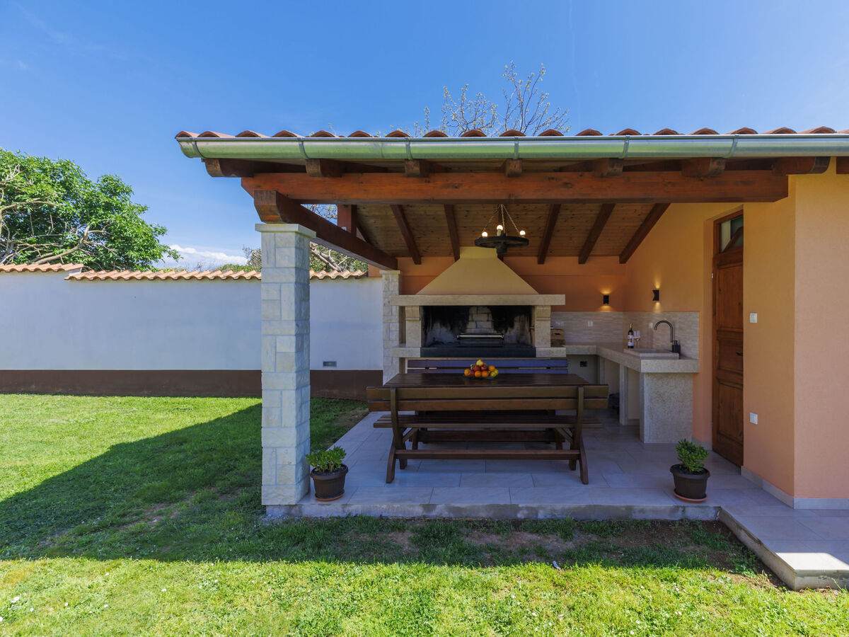 Maison Nina à Pula : 500 m de la plage - Photo 13