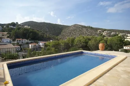 Location maison à Alcalali, Maison Alcalalí avec piscine et vue sur vallée