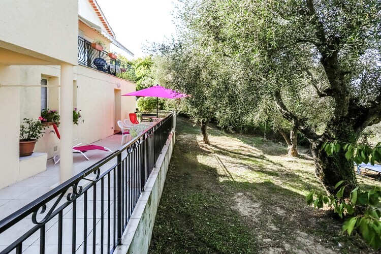 Maison 5 personnes, jardin 500m² à Berre-Les-Alpes - Photo 5
