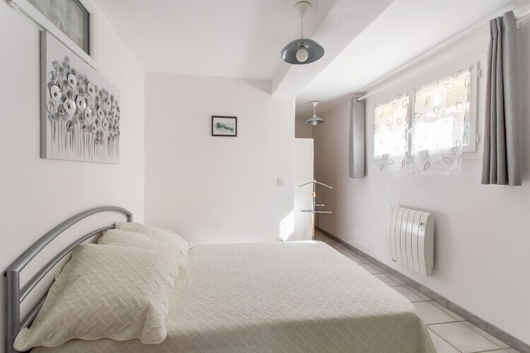 Maison 5 personnes, jardin 500m² à Berre-Les-Alpes - Photo 10