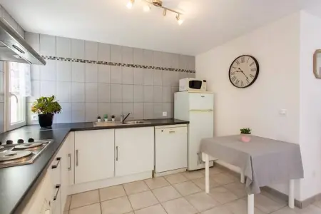 Maison 5 personnes, jardin 500m² à Berre-Les-Alpes : photo 9