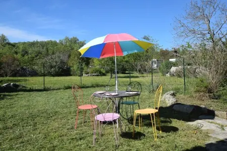 Maison familiale à Lanas avec piscine chauffée et trampoline : photo 9