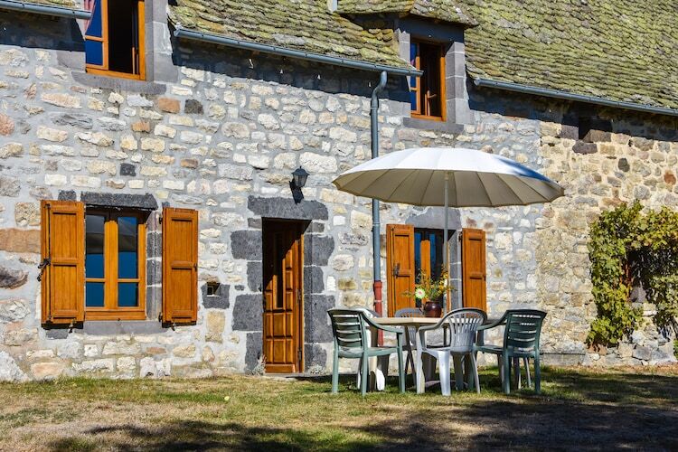 Maison Connor à Neuvéglise, 6 pers., terrasse et jardin - Photo 6