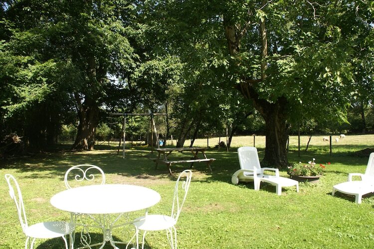 Maison de vacances Saint-Merd-la-Breuille, jardin clôturé - Photo 8