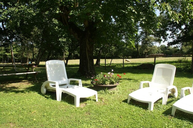 Maison de vacances Saint-Merd-la-Breuille, jardin clôturé - Photo 9