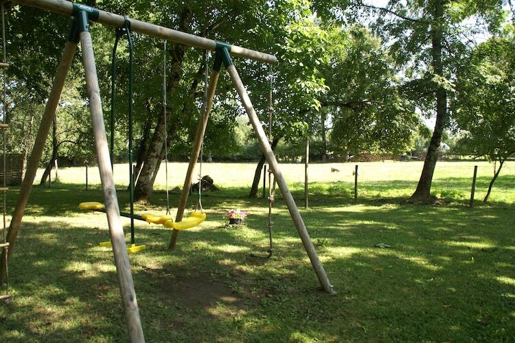 Maison de vacances Saint-Merd-la-Breuille, jardin clôturé - Photo 10