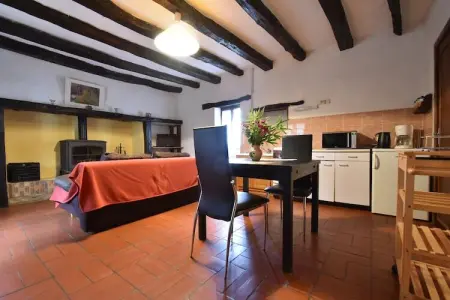 Maison 1 chambre avec jardin privé à Berbiguières : photo 2