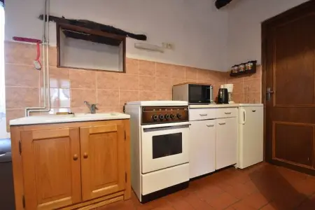 Maison 1 chambre avec jardin privé à Berbiguières : photo 3