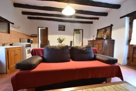 Maison 1 chambre avec jardin privé à Berbiguières : photo 6