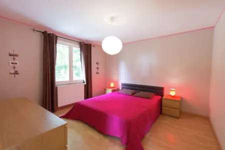 Maison 5 pers. à Bathernay, jardin et jeux enfants