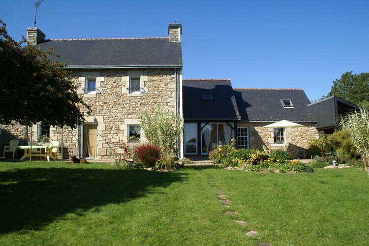 Maison bretonne rénovée avec jardin et étang à Querrien - Photo 2