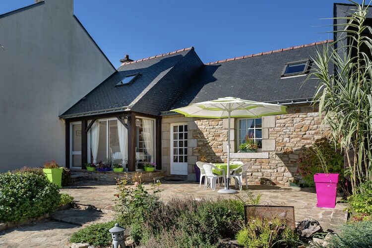 Maison bretonne rénovée avec jardin et étang à Querrien - Photo 18