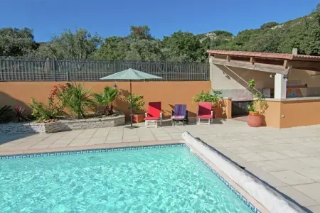 Maison de vacances - LÉDENON, Villa à Lédenon avec piscine privée - Photo 4
