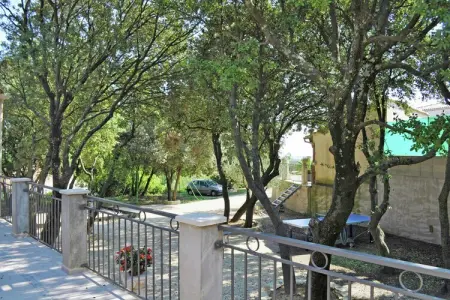 Maison de vacances - LÉDENON, Villa à Lédenon avec piscine privée - Photo 16