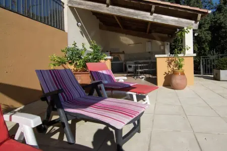Maison de vacances - LÉDENON, Villa à Lédenon avec piscine privée - Photo 30