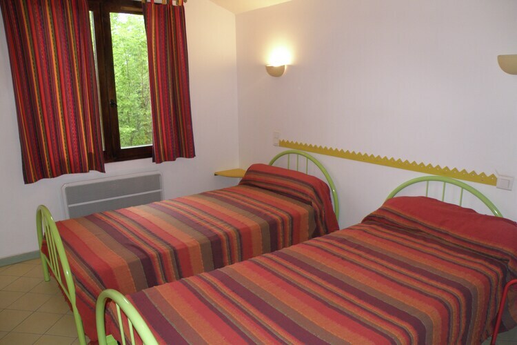 Villa Les Chênes - piscine privée et terrain clos à Saint-Brès - Photo 11