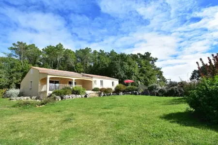 Maison Les Gunies - Piscine privée & jardin pour enfants : photo 3