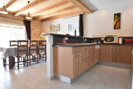 Maison Les Gunies - Piscine privée & jardin pour enfants : photo 15