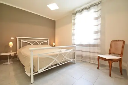 Maison Les Gunies - Piscine privée & jardin pour enfants : photo 20