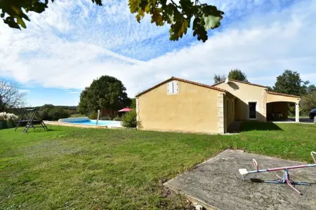 Maison Les Gunies - Piscine privée & jardin pour enfants : photo 33