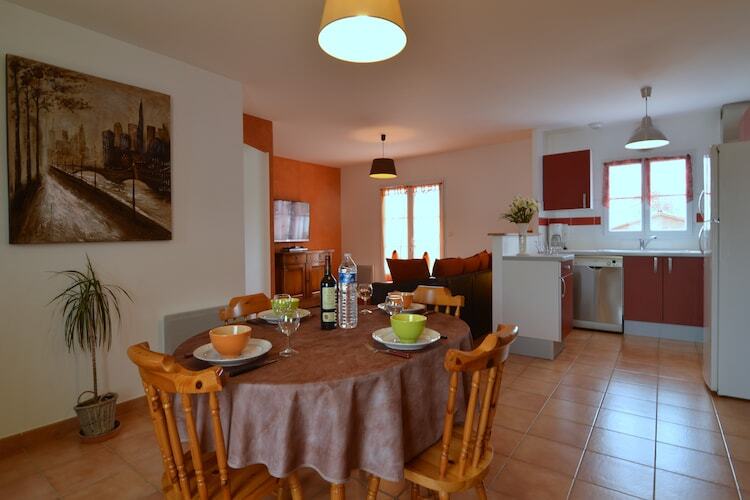 Maison 2 chambres avec terrasse à 8 km de la plage - Photo 10