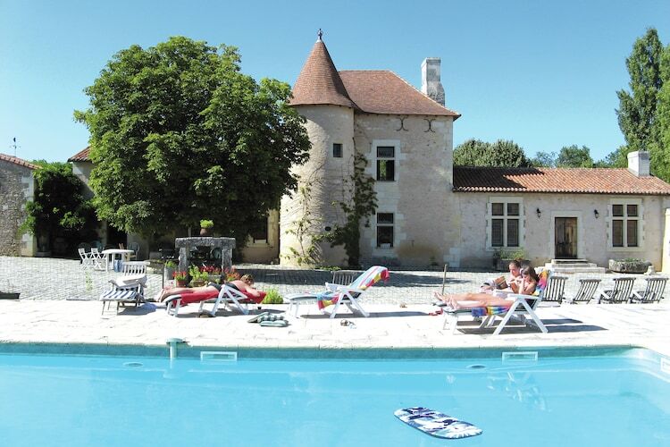 Manoir du XVe siècle avec piscine privée à Lencloître - Photo 6