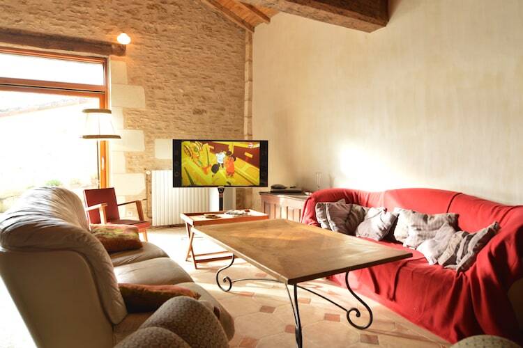 Manoir du XVe siècle avec piscine privée à Lencloître - Photo 13