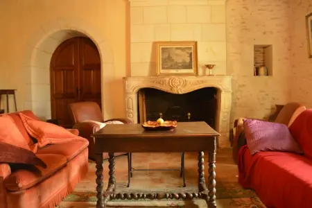 Manoir du XVe siècle avec piscine privée à Lencloître : photo 11