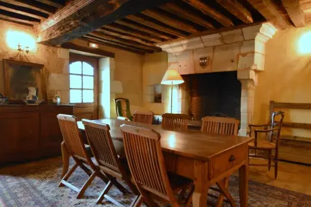 Manoir du XVe siècle avec piscine privée à Lencloître : photo 17