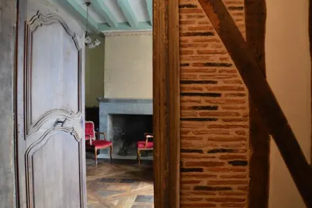 Manoir du XVe siècle avec piscine privée à Lencloître : photo 20