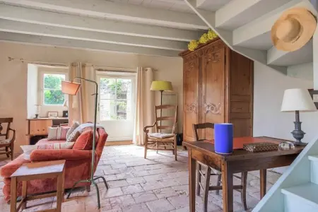 Maison mitoyenne Sossay, jardin et terrasse vue prairie : photo 7