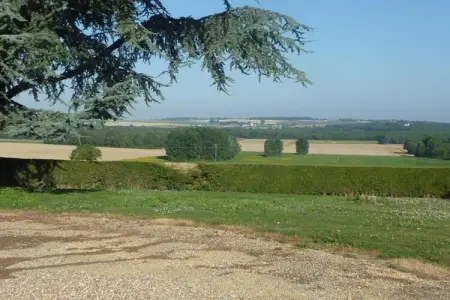 Maison mitoyenne Sossay, jardin et terrasse vue prairie : photo 21