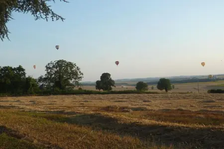 Maison mitoyenne Sossay, jardin et terrasse vue prairie : photo 24