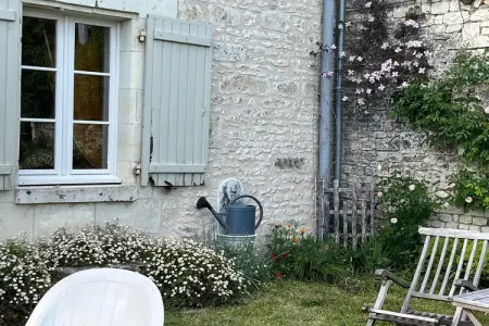 Maison mitoyenne Sossay, jardin et terrasse vue prairie : photo 36