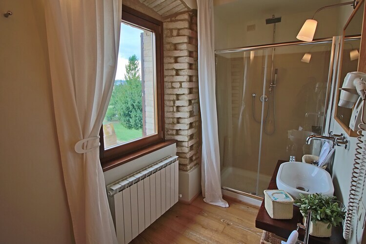 Primo Sole, appartement dans ferme restaurée à Foligno - Photo 22