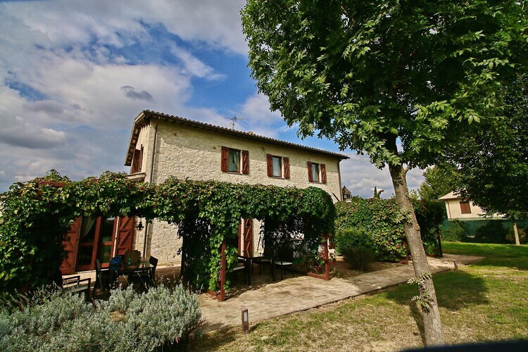 Primo Sole, appartement dans ferme restaurée à Foligno - Photo 27