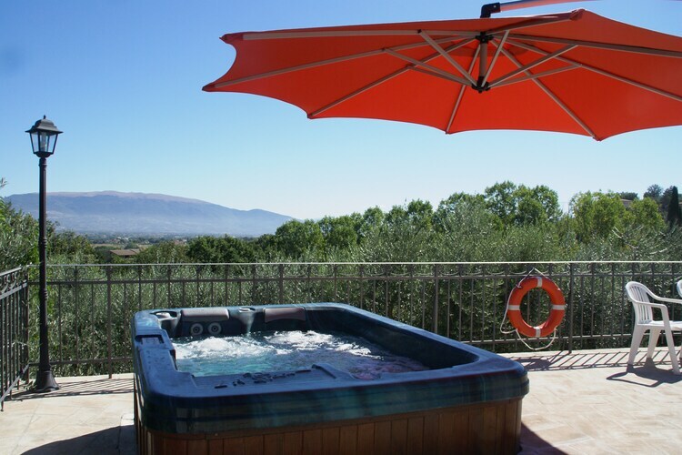 Maison dans ancienne ferme avec piscine, Bettona - Photo 2