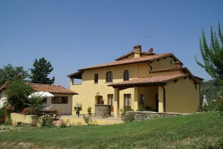 Location appartement à Castelfranco di Sopra, Maison de Vacances à Chianti avec Piscine