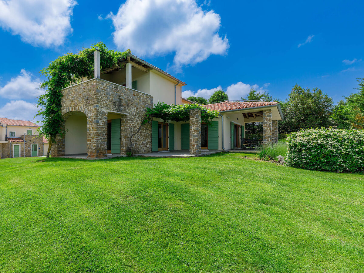 Villa Remington à Buje : 5 chambres, piscine privée - Photo 9