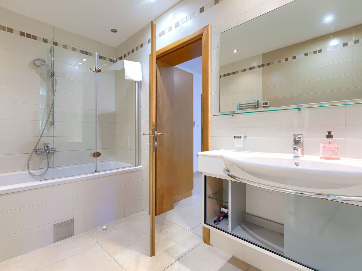 Villa Remington à Buje : 5 chambres, piscine privée - Photo 25