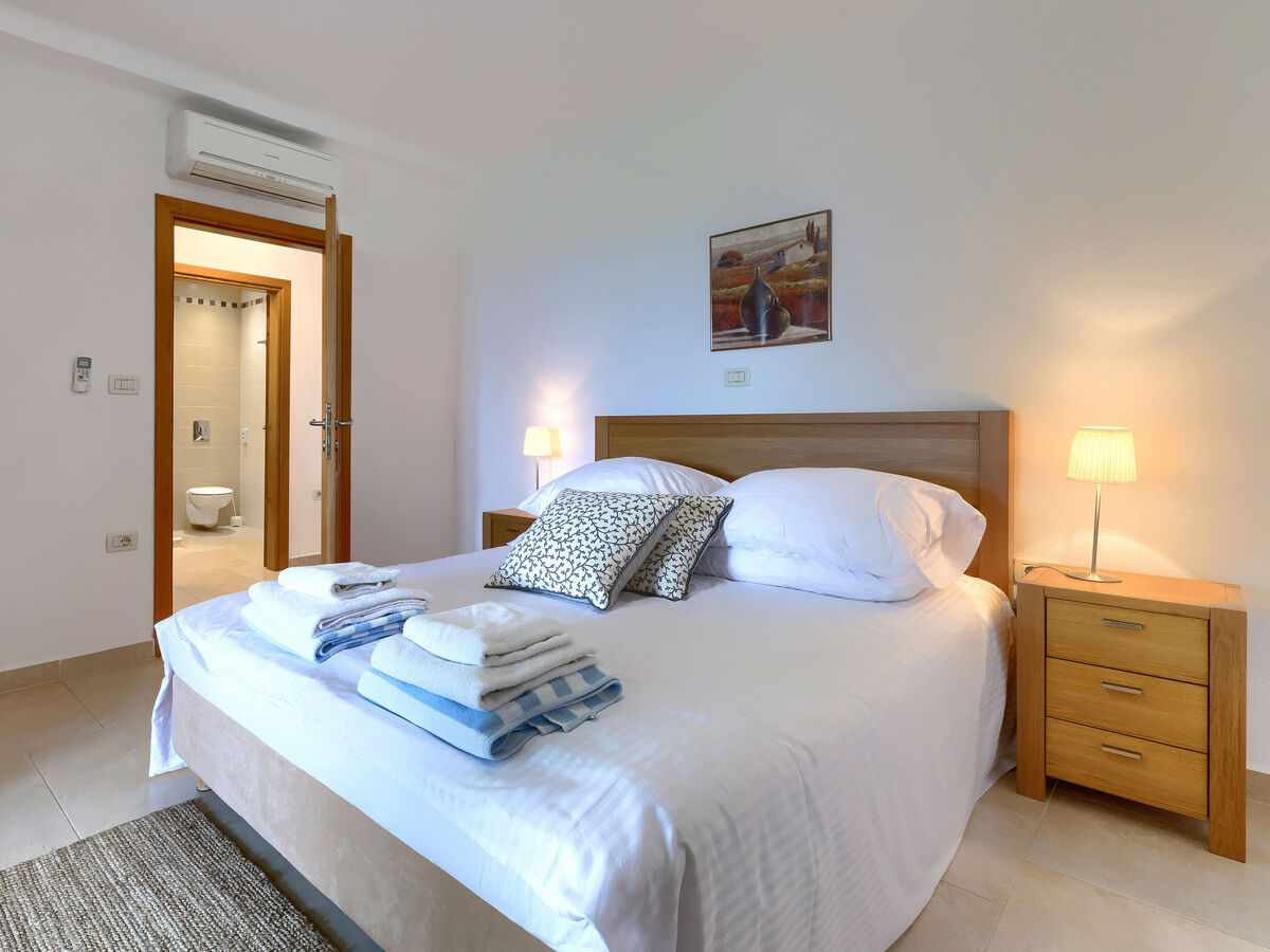 Villa Remington à Buje : 5 chambres, piscine privée - Photo 27