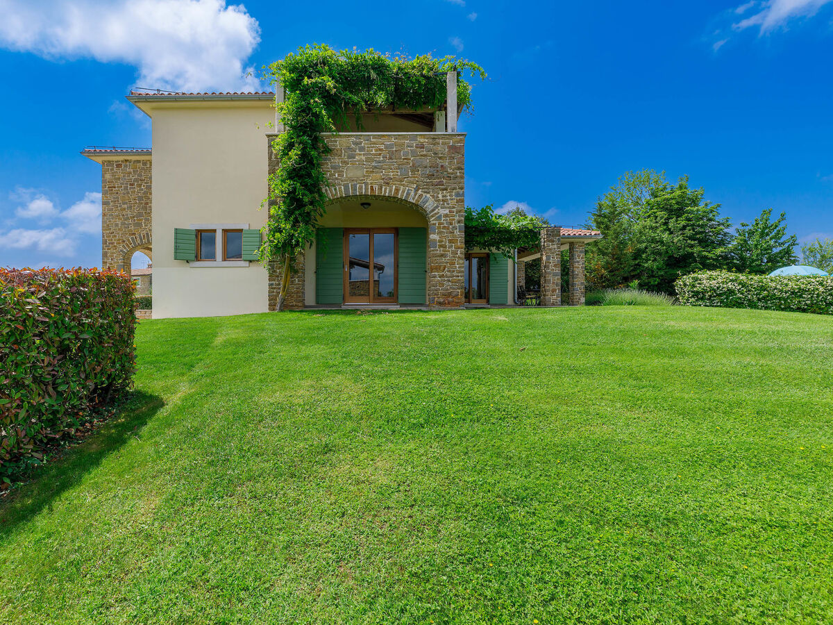 Villa Remington à Buje : 5 chambres, piscine privée - Photo 32