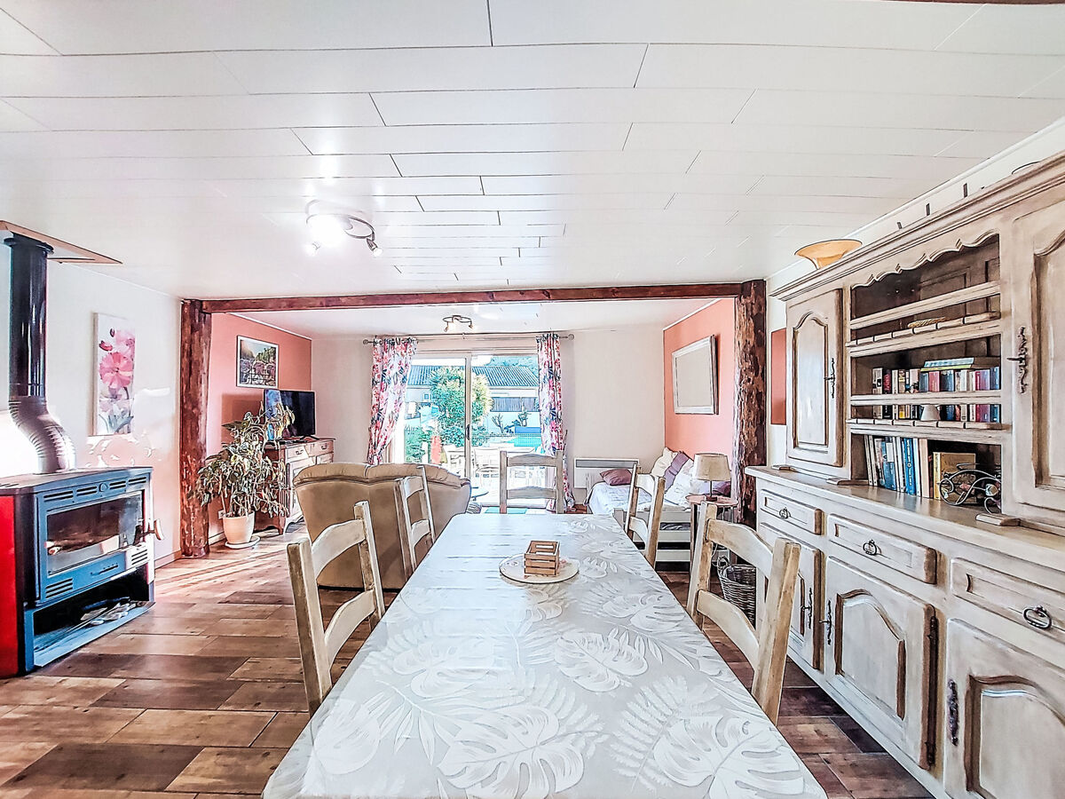 Maison Tuilières à Pauillac, accès piscine commune - Photo 6