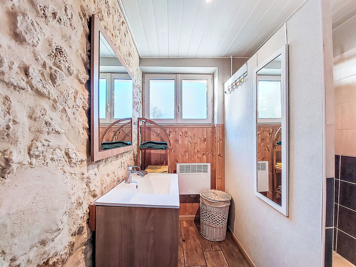 Maison Tuilières à Pauillac, accès piscine commune - Photo 21