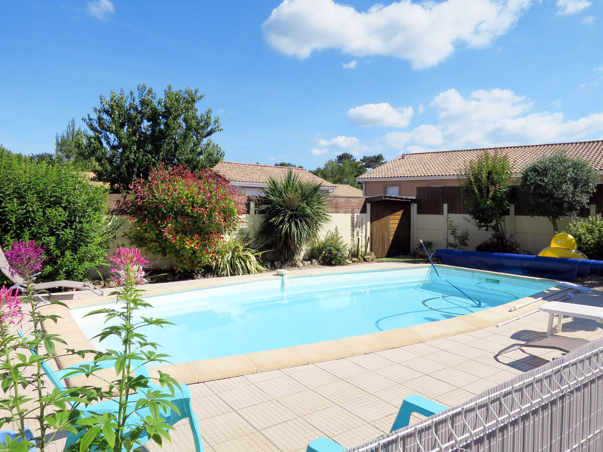 Maison Tuilières à Pauillac, accès piscine commune - Photo 27