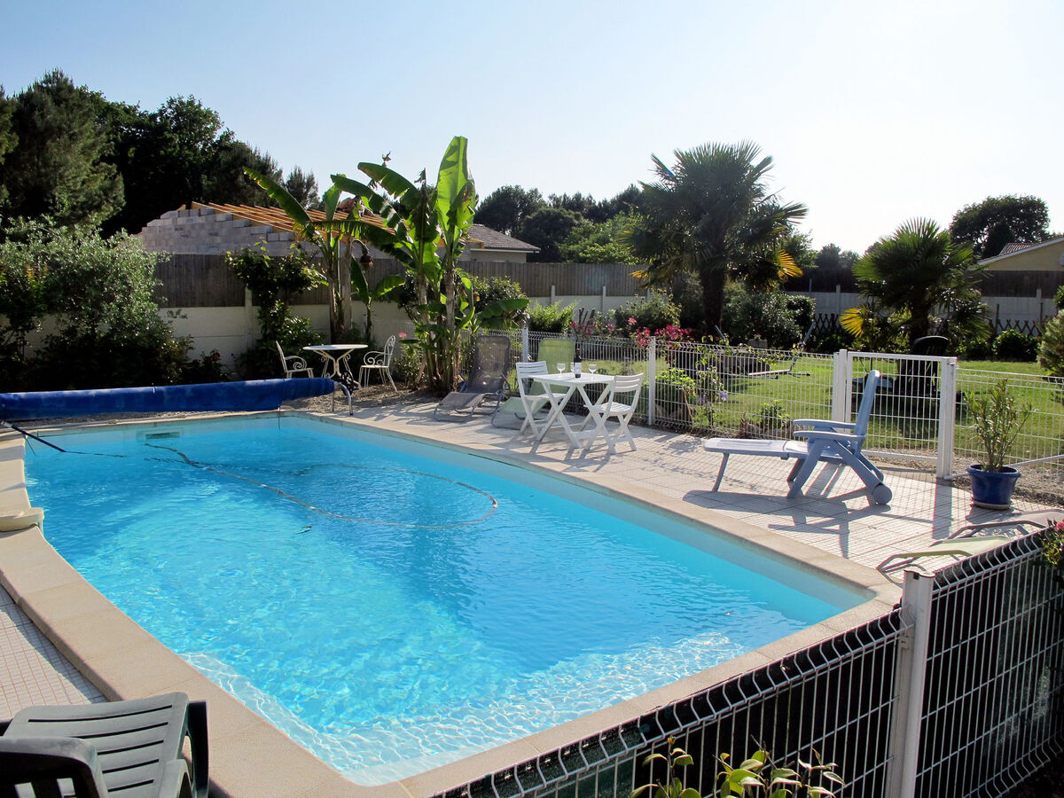 Maison Tuilières à Pauillac, accès piscine commune - Photo 28