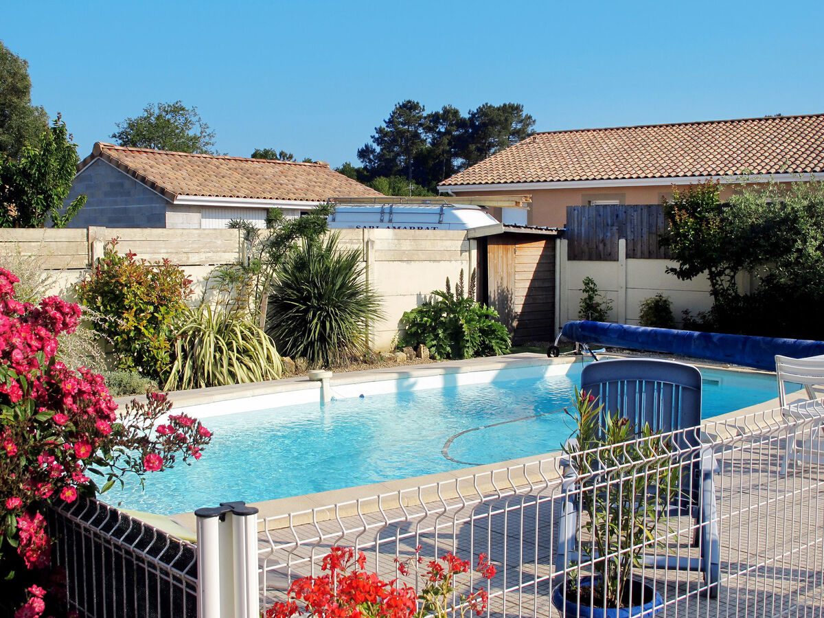Maison Tuilières à Pauillac, accès piscine commune - Photo 31
